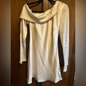 Nia Elegant Cream Long Sleeve Dress